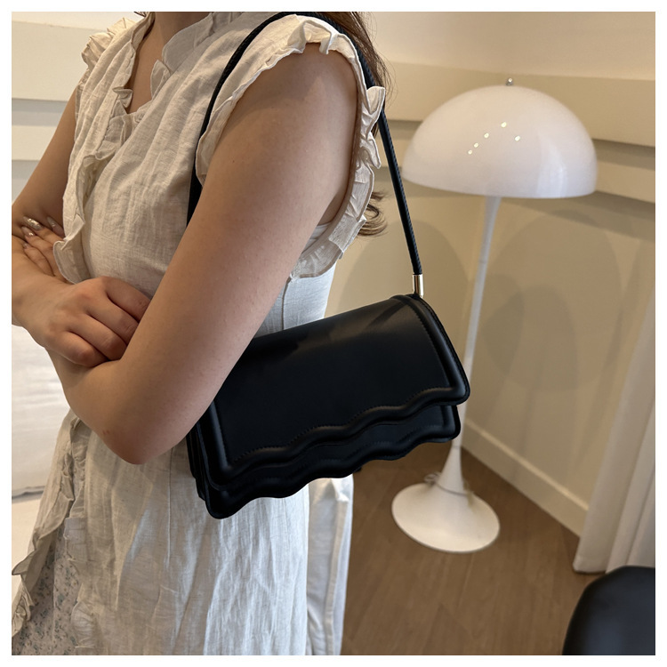 302g Weight Sewing Thread Fashion Element Flip Cover Closure Type Single Shoulder Strap Strap Type Square Bag Bags Type Casual Occasion Pu Leather Material Solid Color Pattern All Seasons Season Women's Gender Streetwear Style Square Shape Small Size Women's Small Pu Leather Solid Color Streetwear Sewing Thread Square Flip Cover Square Bag 8