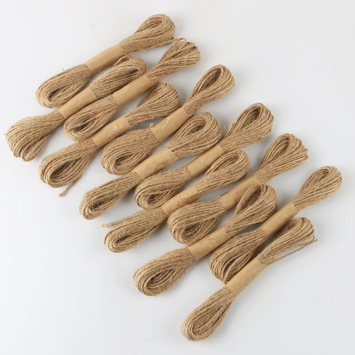 Spot venta caliente paquete pequeño cuerda de yute 2MM paquete de etiqueta cuerda de 10 m decoración navideña cuerda de yute de bricolaje