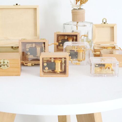 Golden Core Transparent Eight-Tone Music Box with Wooden Handle Student Gift Creative Gift Birthday Gift Wholesale