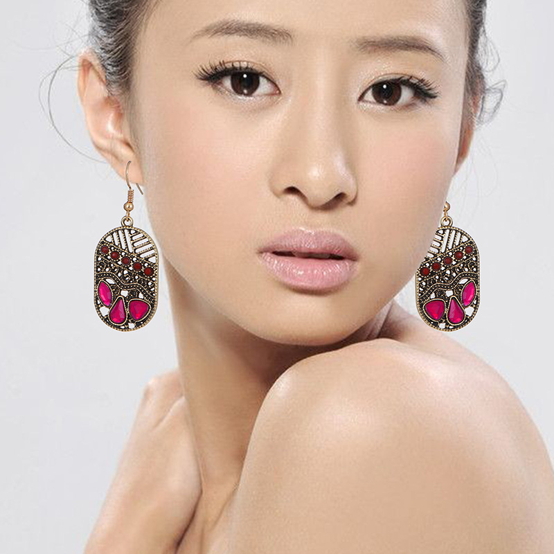 New Earrings Korean Diamond Hollow Geometric Earrings Wholesale display picture 5
