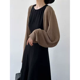 女式衬衫;女式T恤;连衣裙