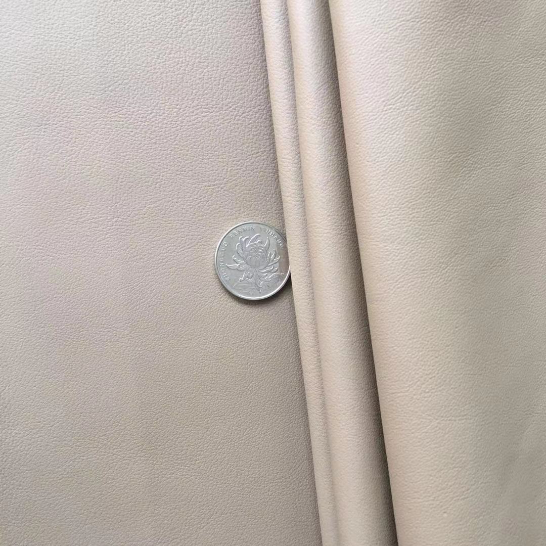 现货批发米色头层汽车内饰汽车皮1.3 汽车座椅用整张牛皮料