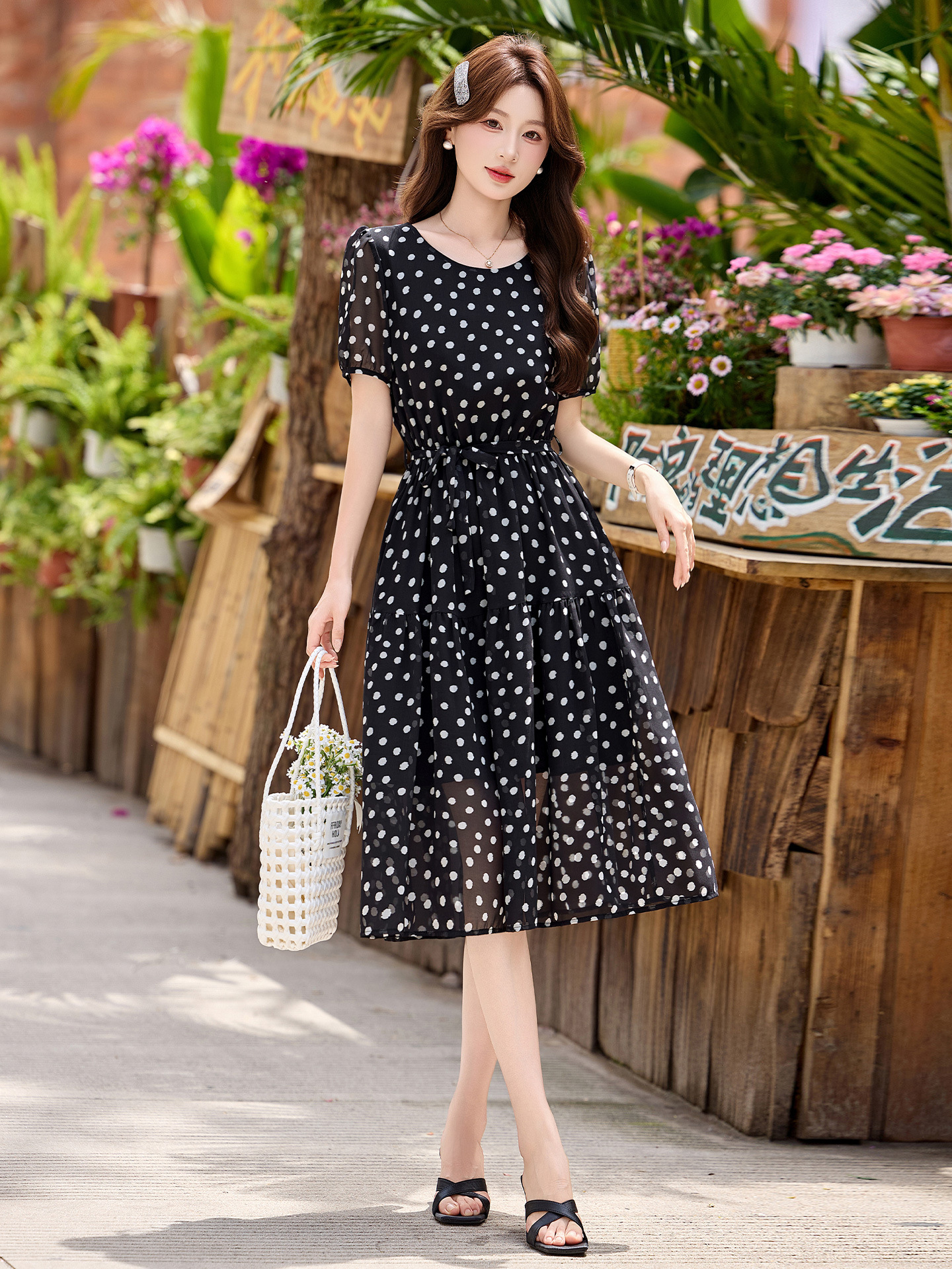 Đầm maxi nữ thắt eo chấm bi tay ngắn phong cách thời trang — màu đen, màu trắng