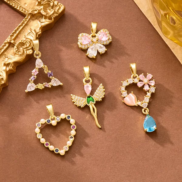 Copper Micro-Inlaid Zircon Angel Pendant with Gold-Plated Heart, Luxury Niche High-End Bowknot Accessory, Clavicle Chain Accessory