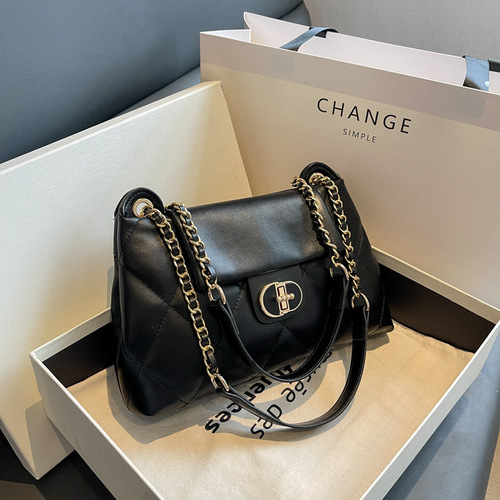 2024 New Single Shoulder Small Square Bag for Women, Chain Strap, Fashionable and Versatile, Crossbody Trendy and Stylish, High Fashionable and Charming, Hand-Held