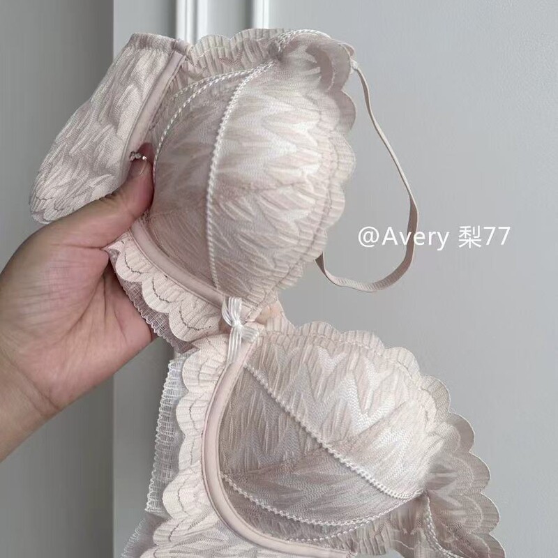 French Pure Lust Lace Sexy Underwear for Women with Small Breasts, Push-Up, No Rims, Breast-Retracting, Anti-Sagging Bra Set