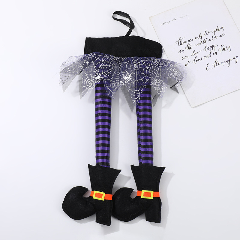 Halloween tela de araña falda bruja pierna dibujos animados decoración bruja pie Halloween colgante decoración de fiesta props en stock