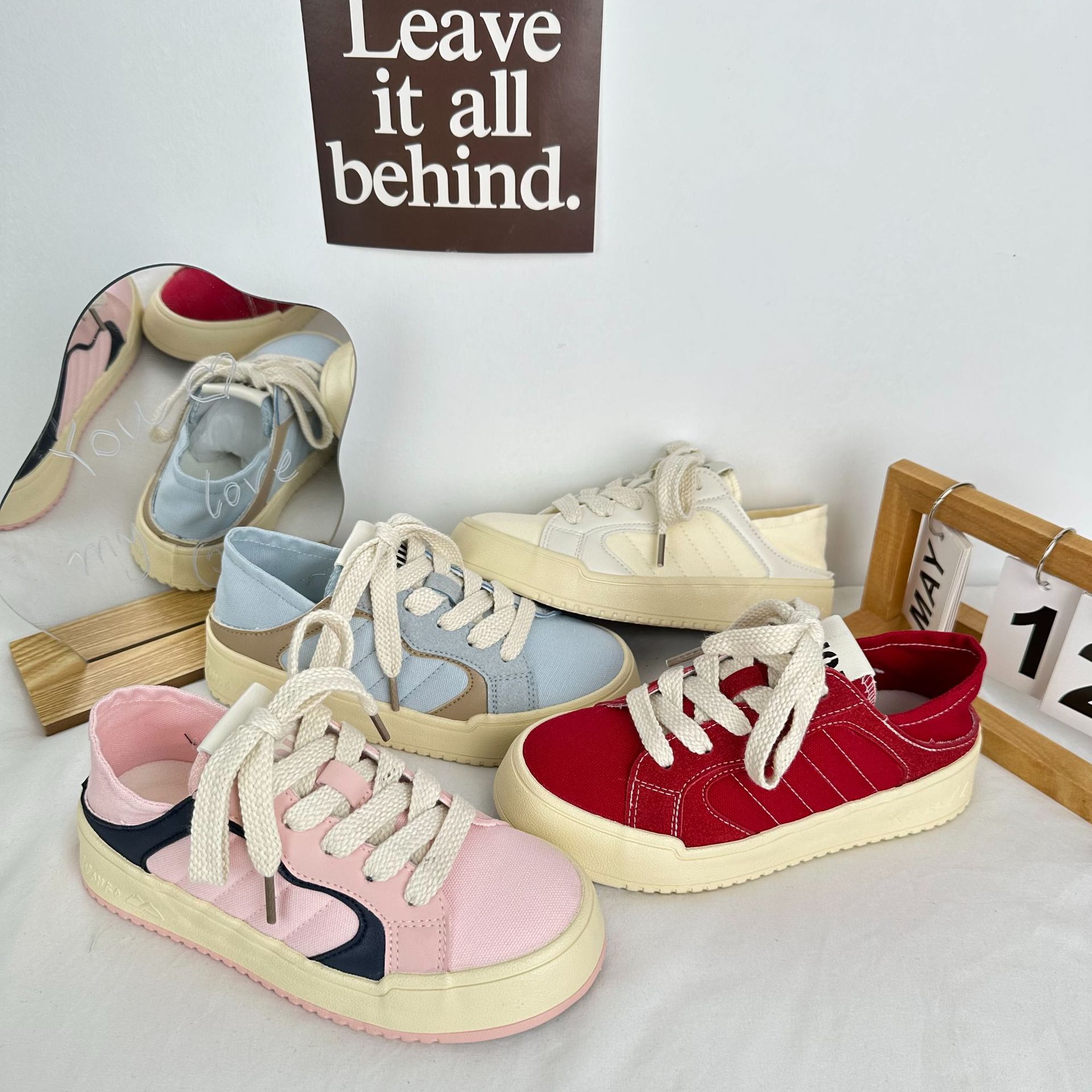 Yuanbo 2024 primavera nuevos estudiantes zapatos de lona de mujer coreana versátil callejera nuevos zapatos de piso plano image 1