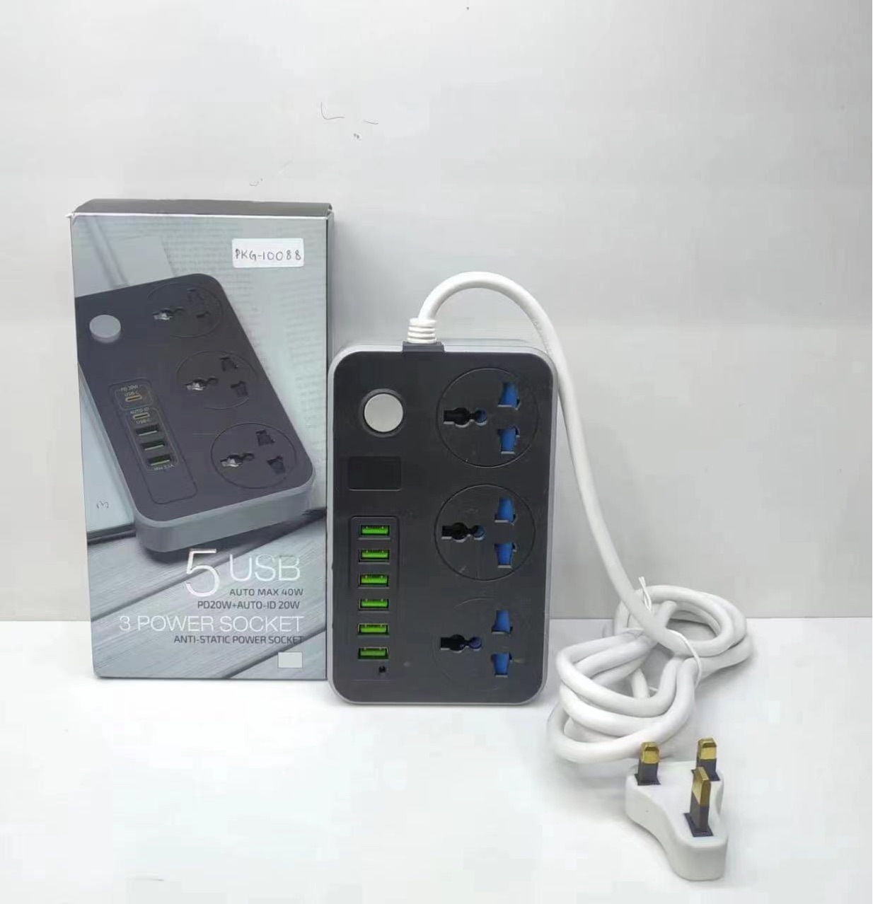 Comercio exterior tailandés agujero universal internacional multi-USB puerto de enchufe de fila de Myanmar Laos Camboya enchufe inteligente