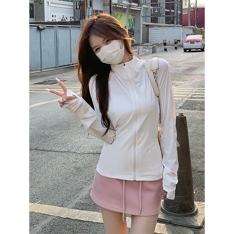 흰색(통기성이 좋고 가벼움)