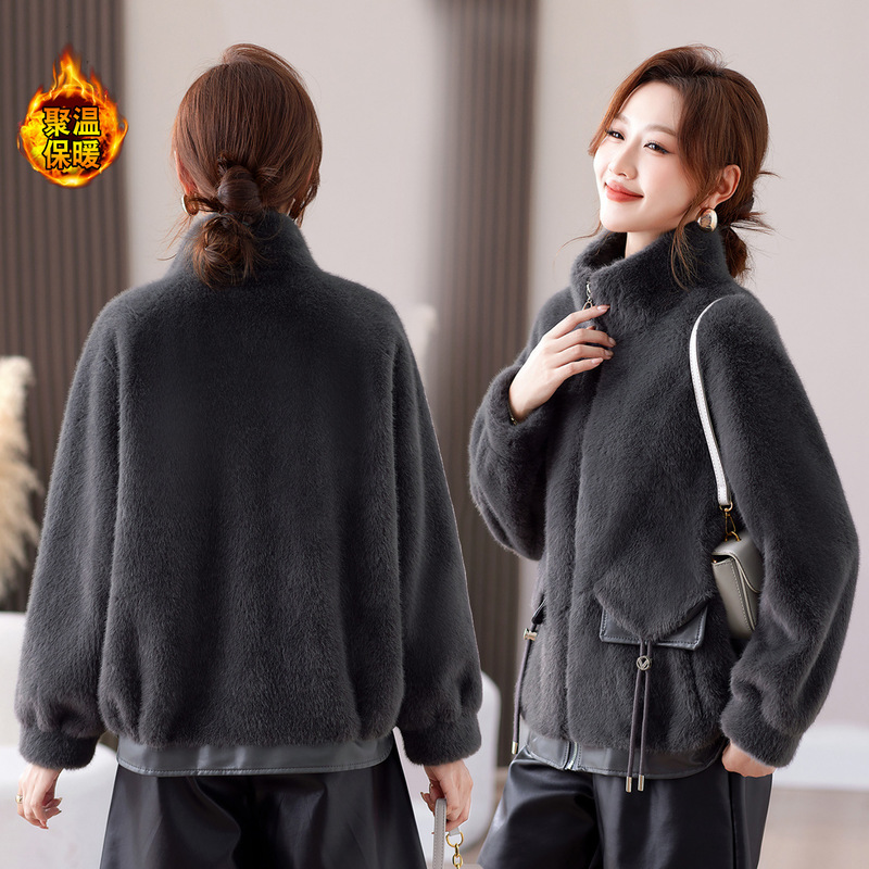 Fur Integrated Fashion Casual Stand Collar Jacket for Women 2025 Autumn and Winter New Style Foreign Style Age Reduction Thickeneded Warm Opening Fur Integrated Fashion Casual Stand Collar Jacket for Women 2025 Autumn and Winter New Style Foreign Style Age Reduction Thickeneded Warm Opening
