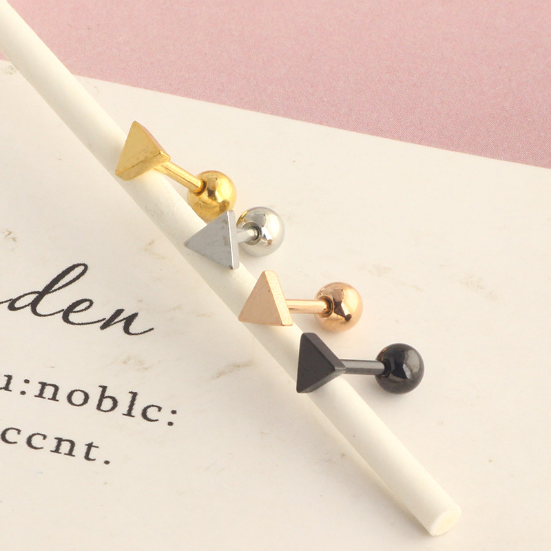 16G labret stud size and finish detail