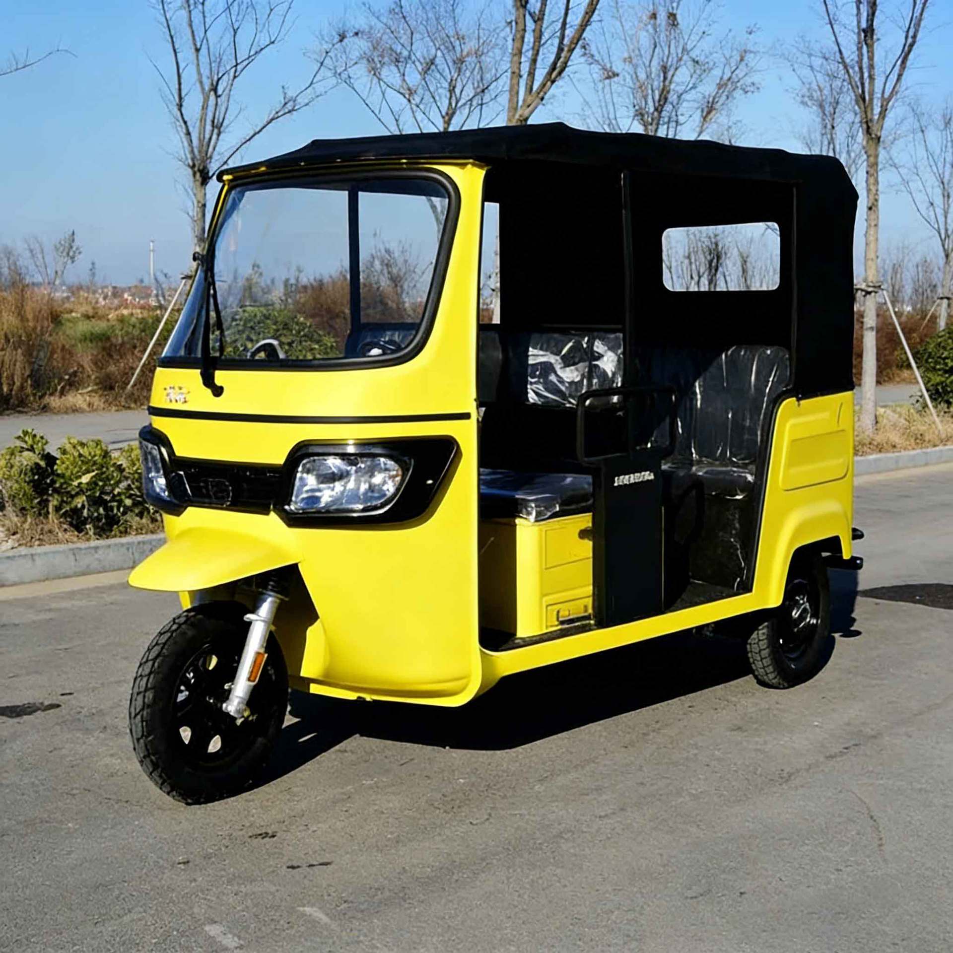 Fuel-powered tricycles for passenger transportation, foreign trade export, tuktuk, Southeast Asia, India, passenger-hauling operations, cross-border