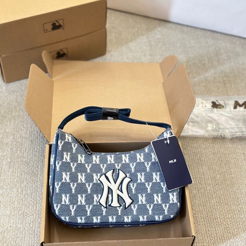 Korean Ml2B026 New Vintage Underarm Bag Ny Retro Fashion Handbag Versatile Commuter Women's Bag Trendy Korean Ml2B026 New Vintage Underarm Bag Ny Retro Fashion Handbag Versatile Commuter Women's Bag Trendy