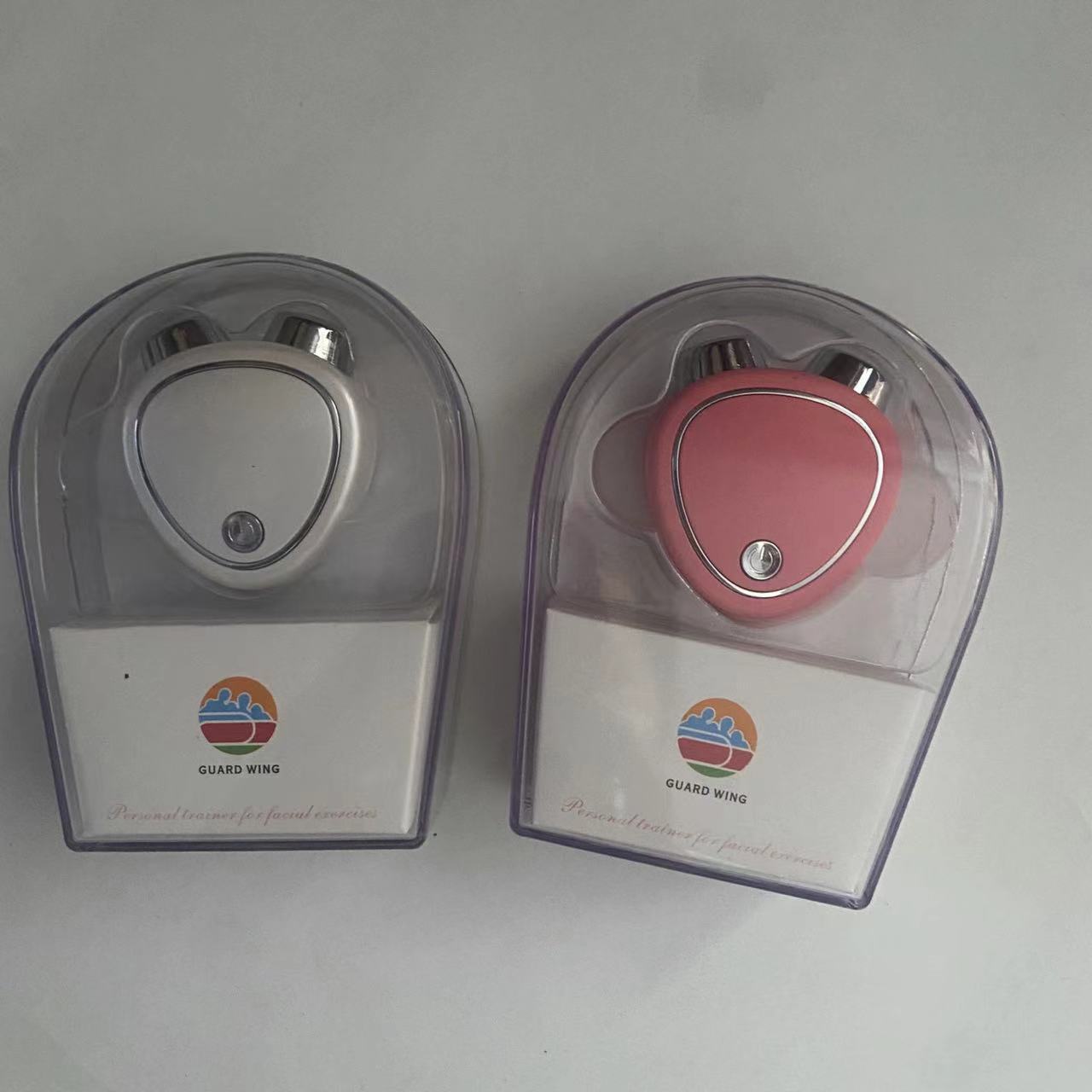 Instrumento de belleza micro-actual transfronterizo V rodillo facial de elevación facial rejuvenecimiento de la piel instrumento de guía de masaje EMS instrumento de belleza micro-actual