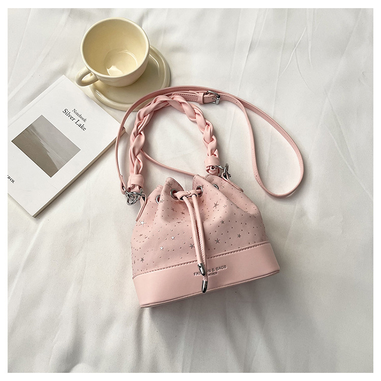Bolsa de balde de estilo coreano, bolso de hombro para mujeres, bolso de mano de alto nivel, nueva moda extranjera, bolso de correa de transporte a cuadros.