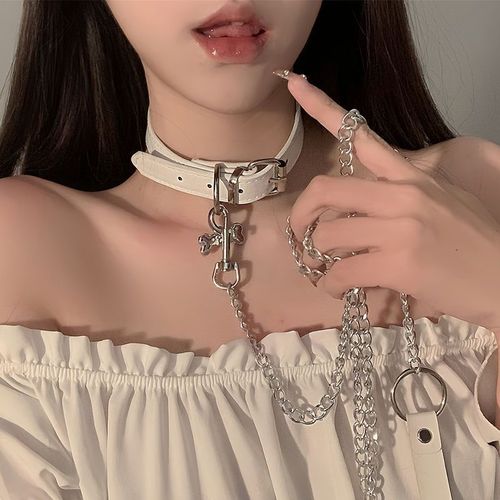 Black and White Dog Bone Y2K Hot Girl Sweet Cool Neck Choker Necklace Collar Lock Chain Necklace for Women