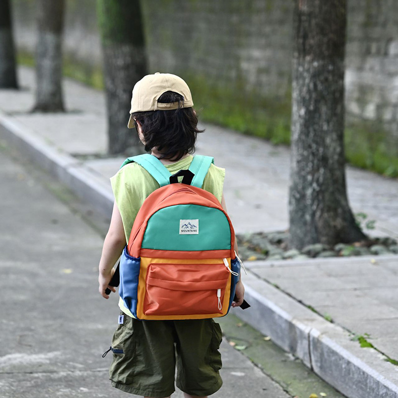 Mochila coreana de gran capacidad para estudiantes de primaria, mochila de estilo ligera, mochila deportiva de ocio para niños.