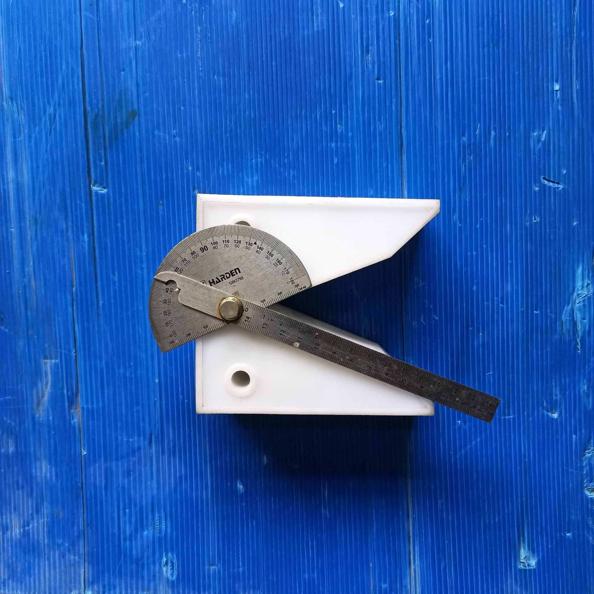 PP塑料耐酸碱化工腐蚀酸洗电镀线45度V形元宝飞耙底座设备配件