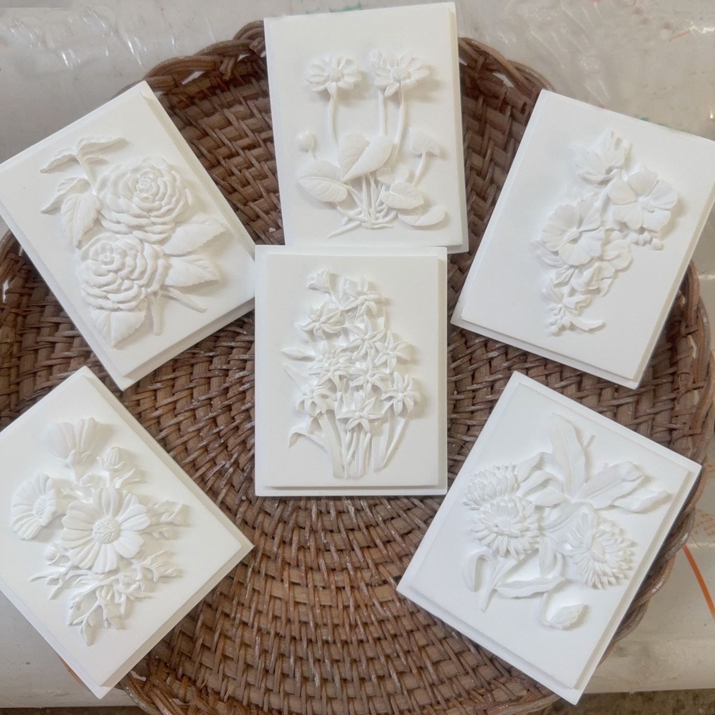 Adorno de Yeso en Relieve Floral DIY para Pintar y Decoración