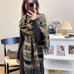新款动物森林仿羊绒围巾女加厚保暖长款潮流围脖披肩流苏围巾气质