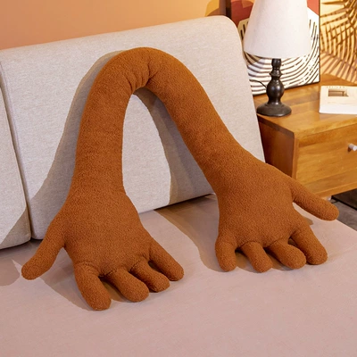 Oyuncaq yastıqlar: Pillow Long Arm Girl Sleeping - brown-teddy-velvet-80cm018kg
