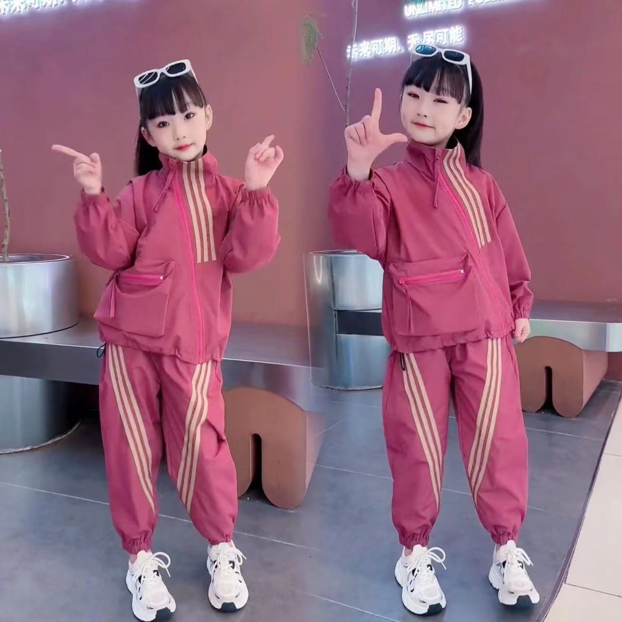 Trajes de niñas primavera y otoño 2025 nueva moda cool ropa infantil con un conjunto completo de ropa deportiva infantil de primavera de niñas