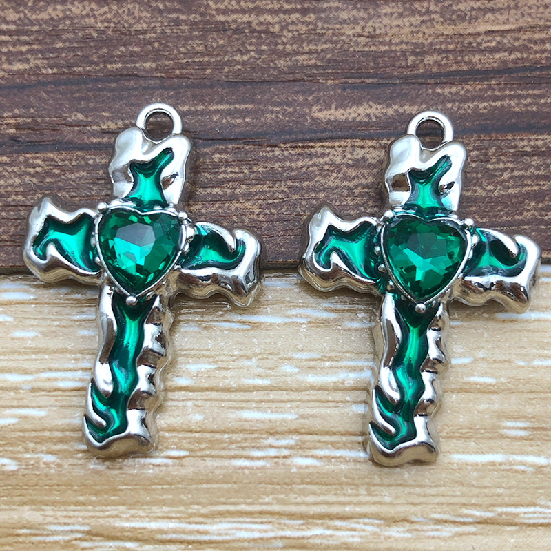 7g Weight Pendant Jewelry Making Type 19*28mm Jewelry Making Size DIY Jewelry Accessories Classification 5 Models Each Model 1, 5/Pack Quantity Alloy Material Cross, Heart Shape Pattern Plating Design Retro Style 5 Models Each Model 1, 5/Pack 19*28mm Alloy Cross Heart Shape Pendant 4