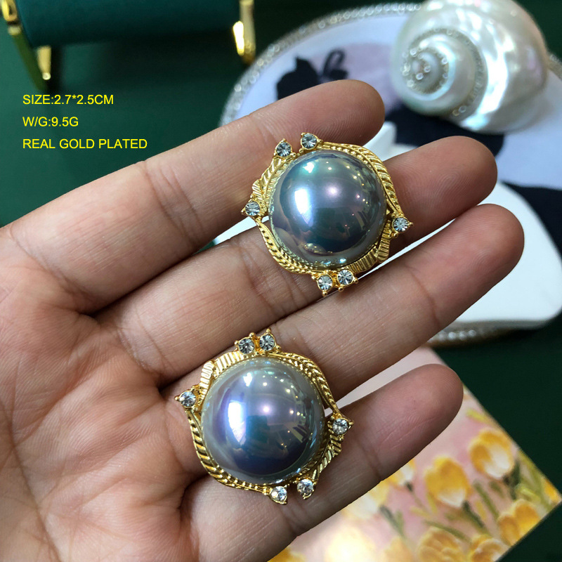 1 Pair Retro Geometric Alloy Plating Artificial Pearls Gold Plated Women's Earrings display picture 4
