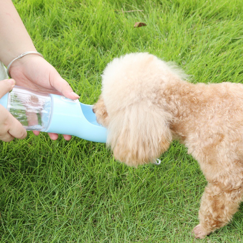 Taza de agua para mascotas transfronteriza al aire libre hervidor de agua perro de viaje taza de comida portátil dispensador de agua para mascotas botella de alimentación de agua al aire libre