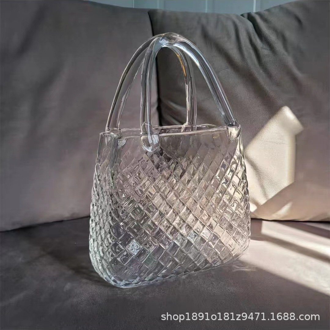 다이아몬드 모양의 휴대용 꽃병 투명