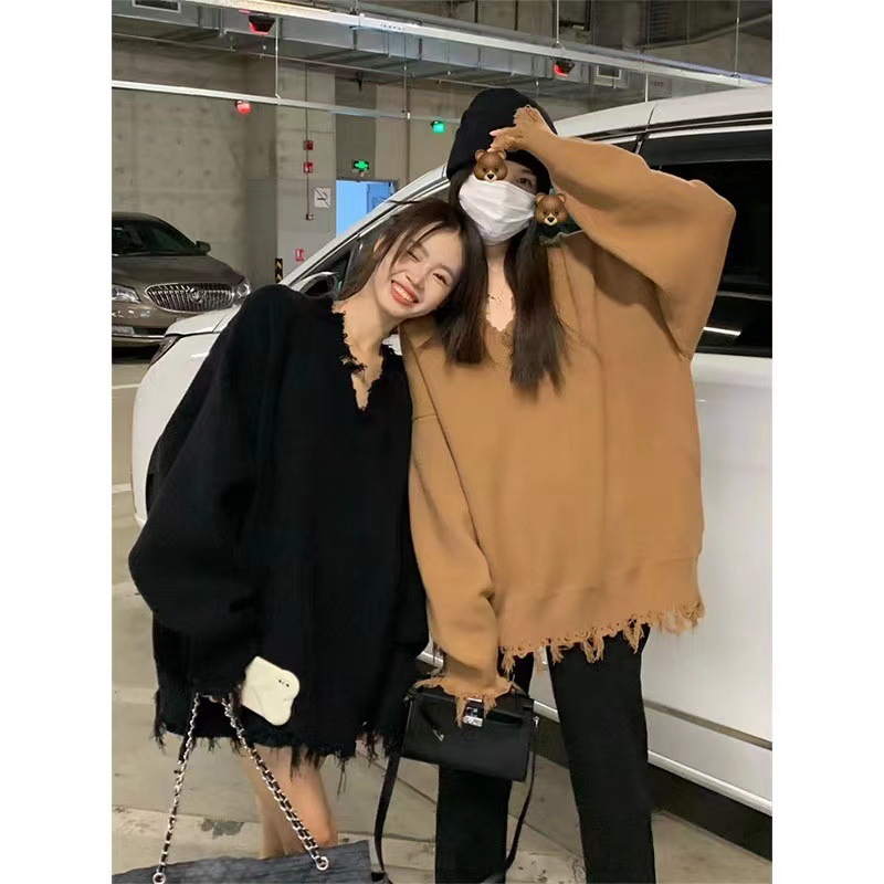 Demi-season sweater
