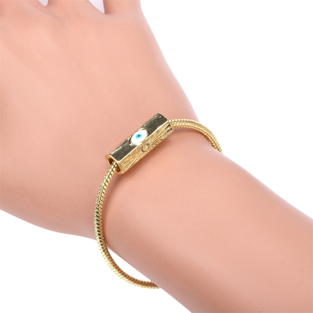 Fashion Heart Shape Eye Copper Enamel Bracelets 1 Piece