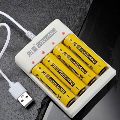 Hibrid akkumulyator batareyaları Toy Battery - 4-slot-charger-aa-8-cell-direct-from-factory