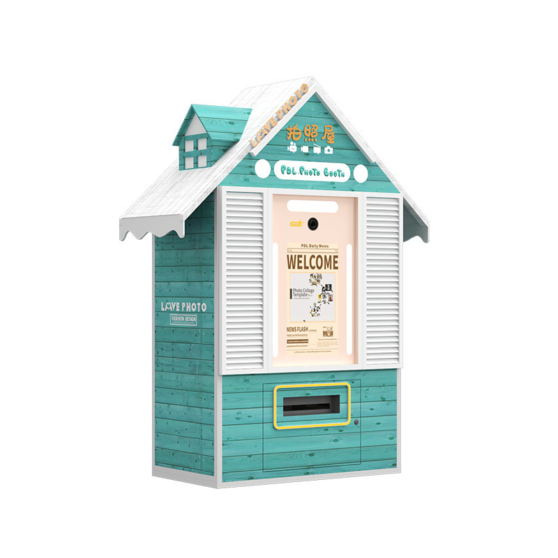 Cabina de fotos que toma tiras de fotos y las imprime en periódicos, una cabina de fotos que toma una foto e imprime una tira de fotos en un periódico.