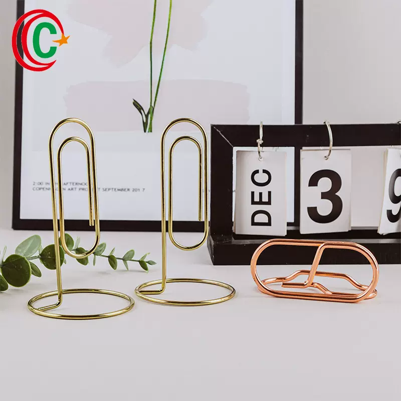 源头厂家创意彩色电镀桌面金属卡片座便签夹回形针带座摆件照片夹
