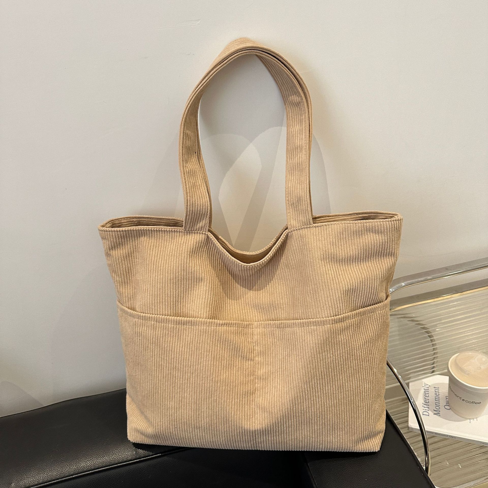 Bolsa de vello retro de gran capacidad para mujeres 2024 nueva moda bolso de mano de color sólido bolso de hombro para estudiantes de arte