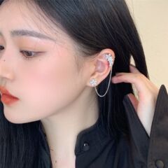 S925 シルバーイヤークリップ、ハイエンドニッチデザインイヤーフック、ファッショナブルでパーソナライズされたイヤーボーンクリップ、多用途のタッセルスタイル、色褪せない女性用