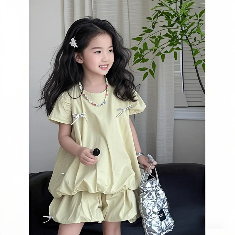 Набор для девочек 2025 лето новый детский пернатый топ с бантом для девочек корейский набор брюк с короткими рукавами из двух частей