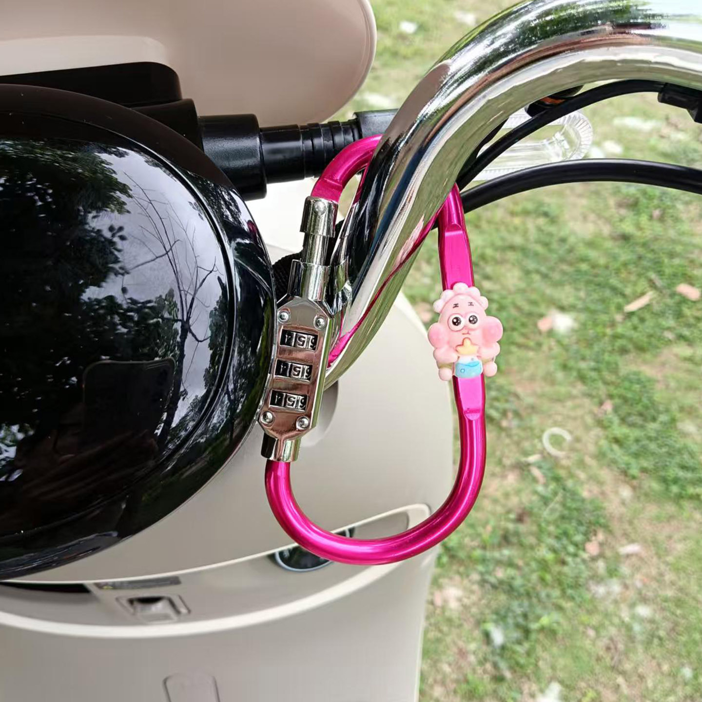 Cute Cartoon Electric Vehicle Helmet Password Lock Motorcycle Scooter Mountain Bike Anti-Theft Lock Bike Basket