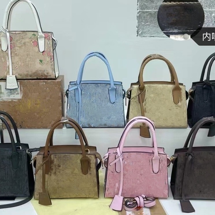 Fashionable and trendy women's handbags 2026 spring new style high-end versatile shoulder bag for commuting stylish crossbody bag Fashionable and trendy women's handbags 2026 spring new style high-end versatile shoulder bag for commuting stylish crossbody bag