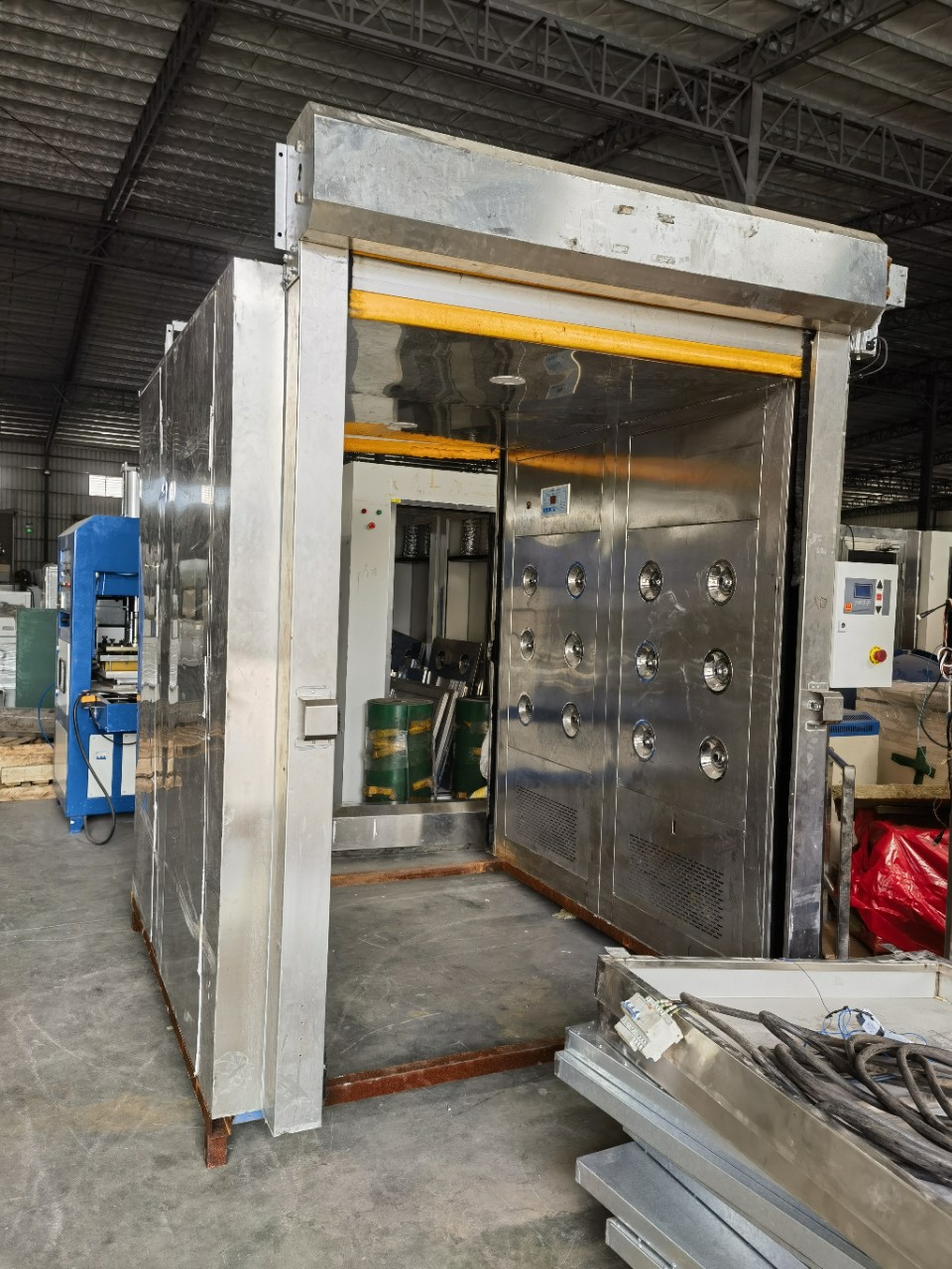 转让自动卷帘门风淋室货淋室单人风淋室双人风淋室半自动风淋室