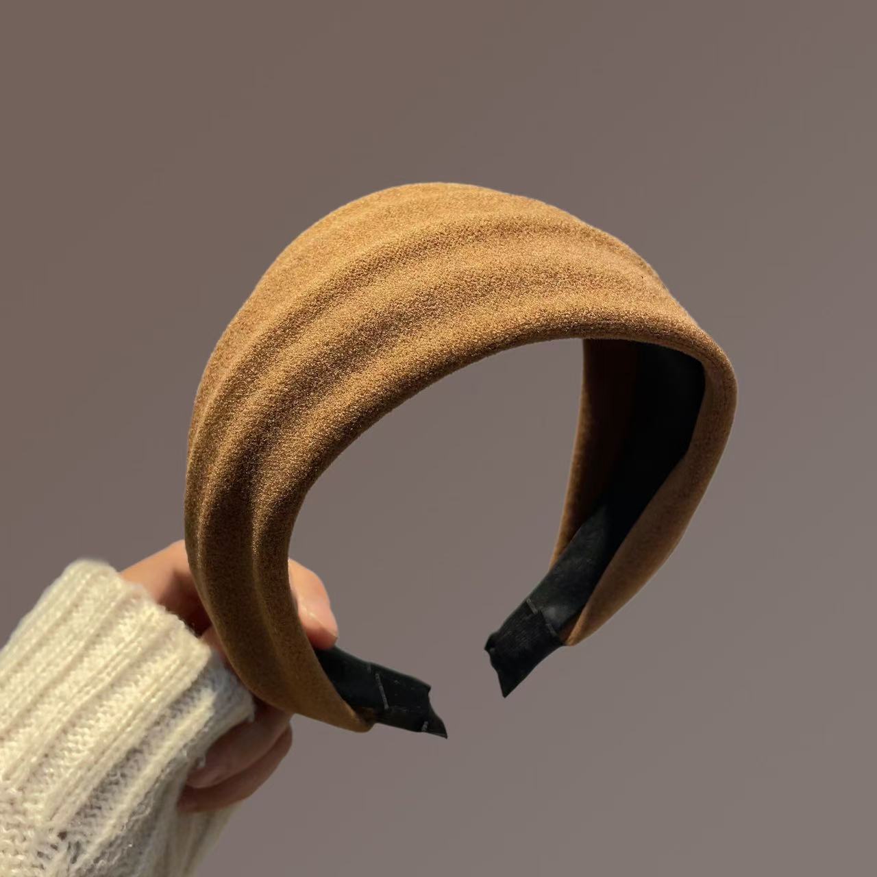 Pumpkin brown velvet wide-brimmed headband