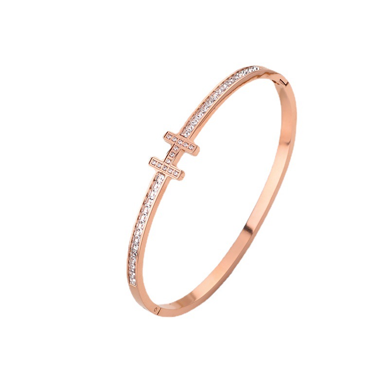 Europa y América simple pulsera de letras de acero de titanio mujer diamantes oro temperamento de alta sensación pulsera de acero inoxidable red joyas de marea roja