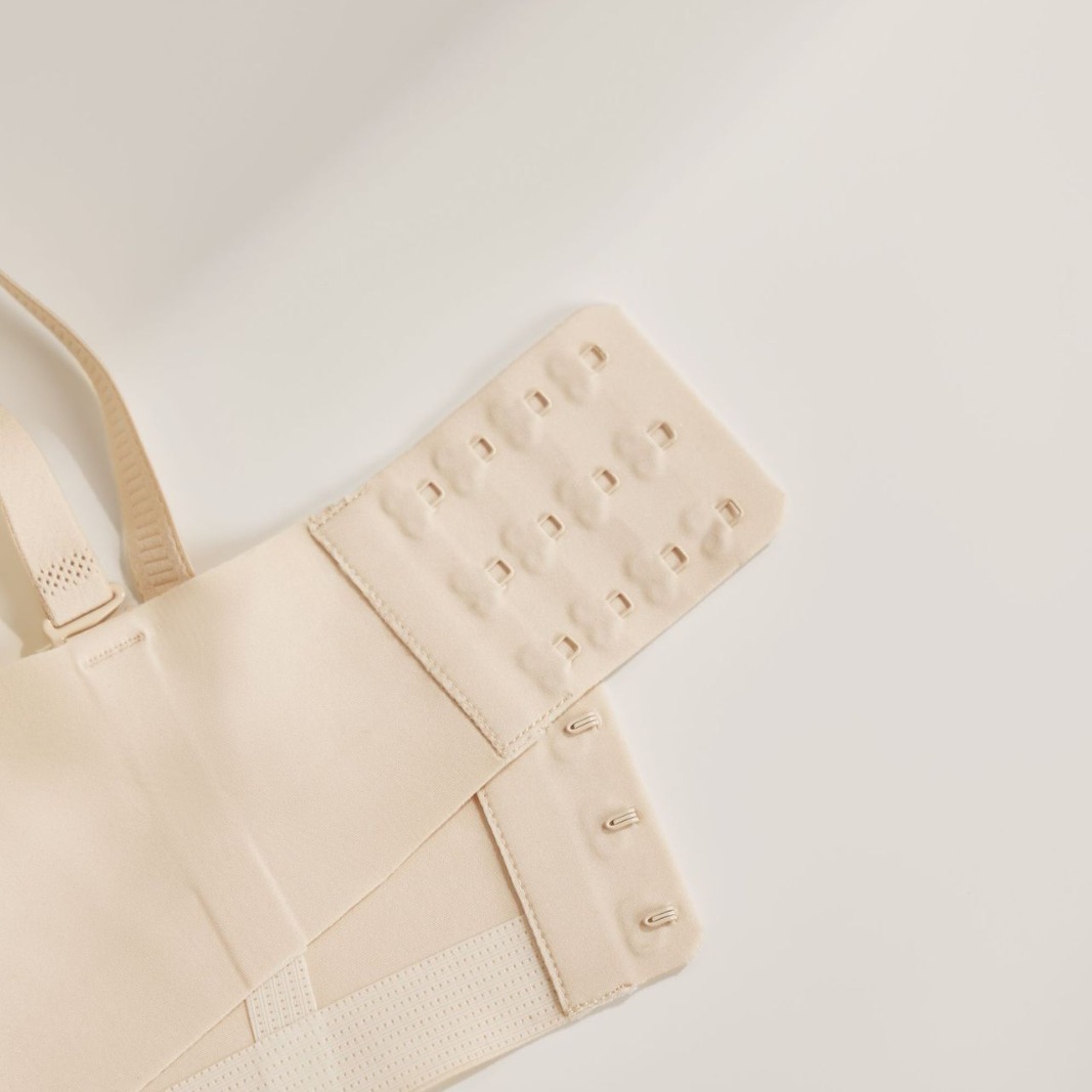 Ventas directas de fábrica comercio electrónico transfronterizo Sudeste de Asia Vietnam Tailandia damas senos pequeños muestran grandes sujetador de copa de concha