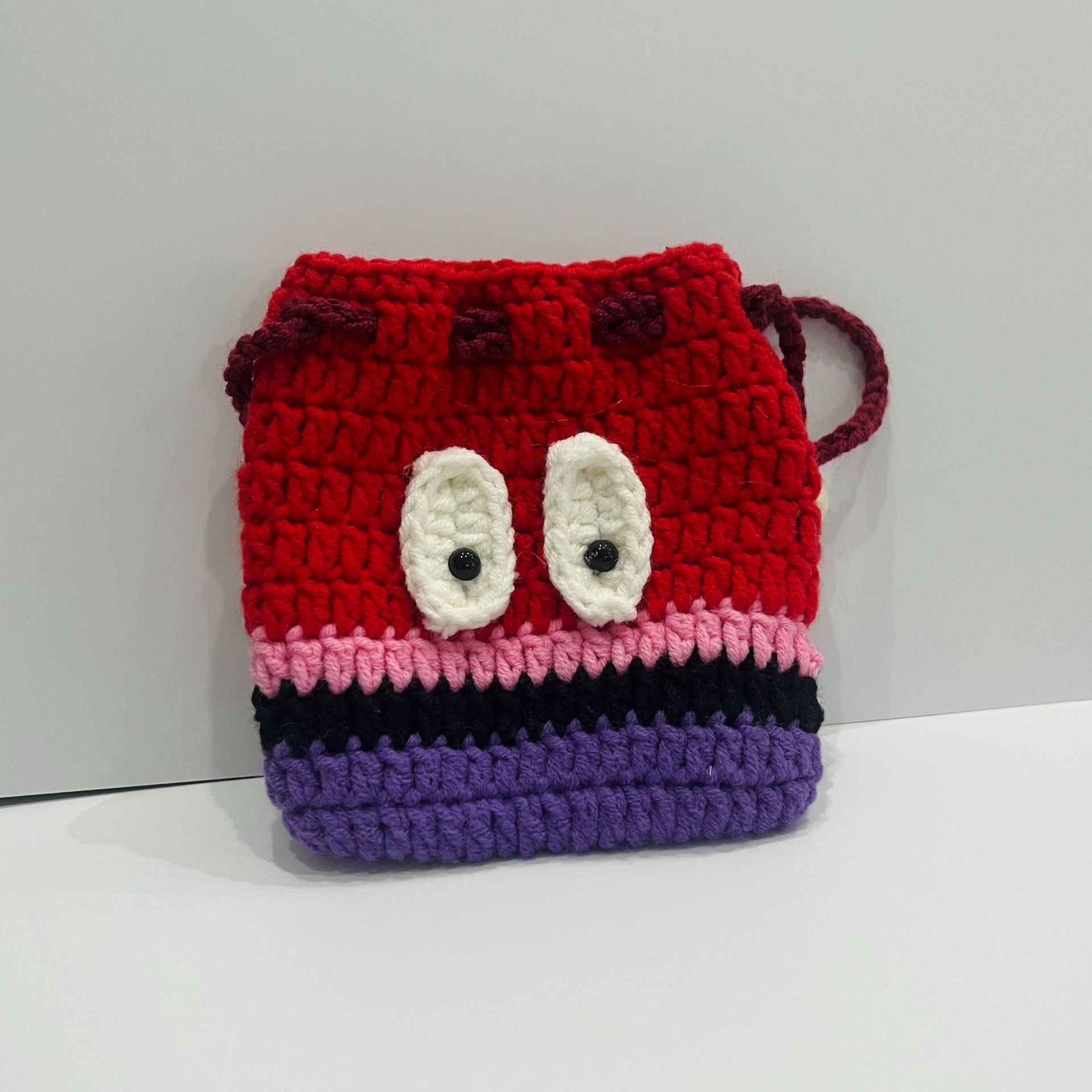 Ojos rojos 11 x 10,5 cm