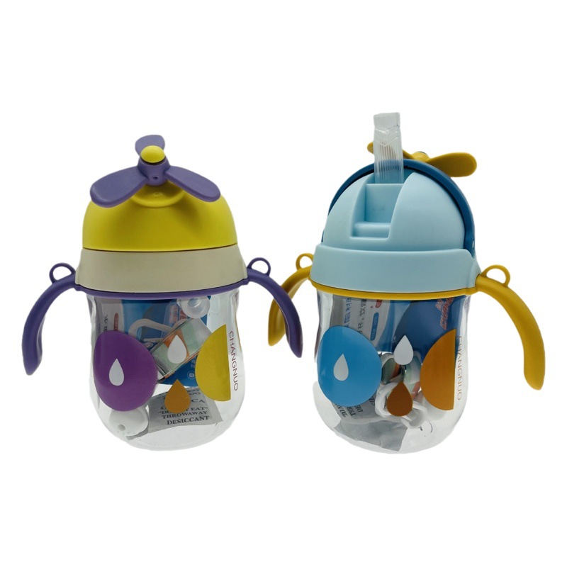 Tianyi 0941 taza absorbente para niños manejar taza de beber ventilador divertido cubierta elástica correa de plástico taza de estudiante al aire libre