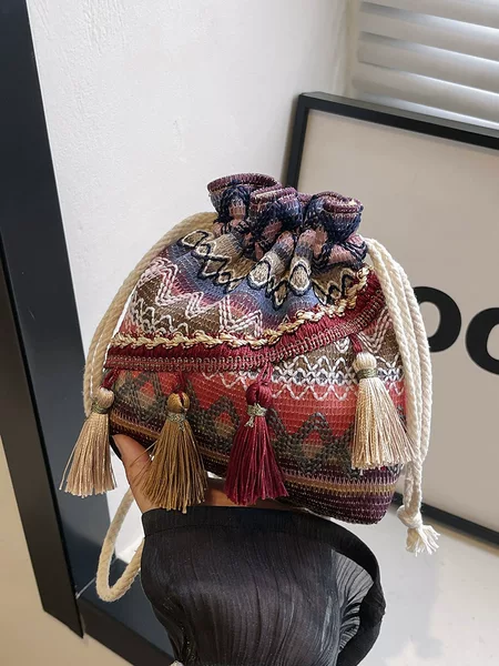 Girl Ethnic Style Shoulder Crossbody Bag Tassel Drawstring Pouch Bag Women's 2024 New All-match Bucket Bag Alien