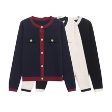 2024秋季新款女装 欧美风时尚简约金色排扣针织外套 1822106