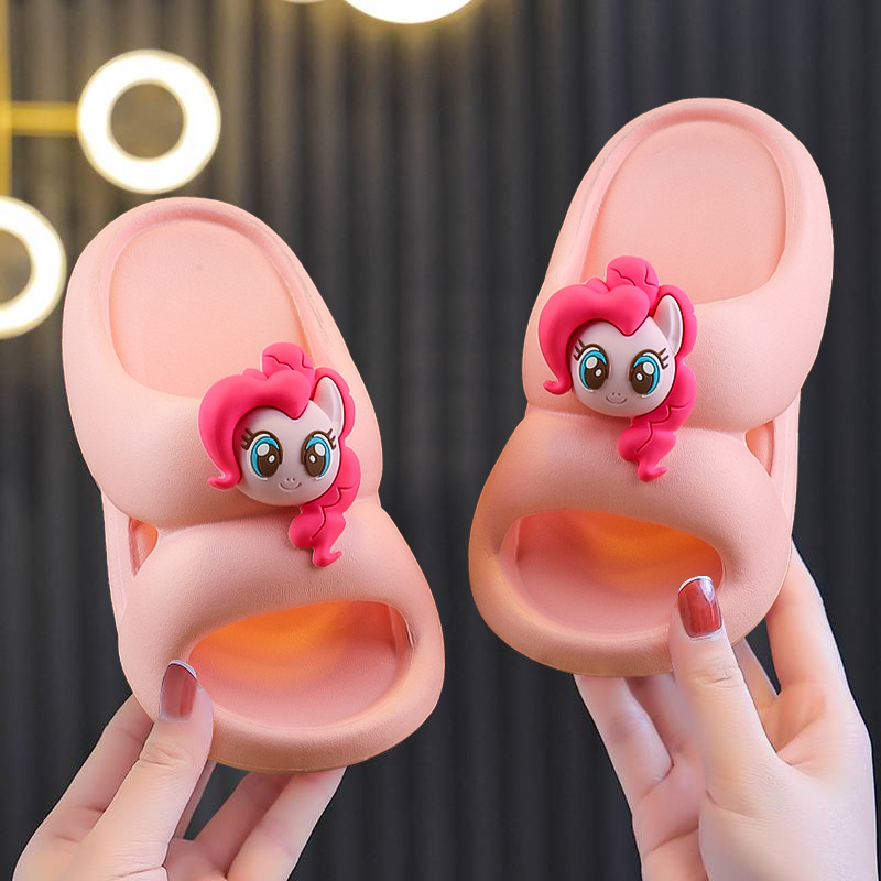 Pony Baoli verano nuevo estilo EVA para padres e hijos arrastre casa al aire libre lindo baño de dibujos animados baño sandalias y zapatillas antideslizantes